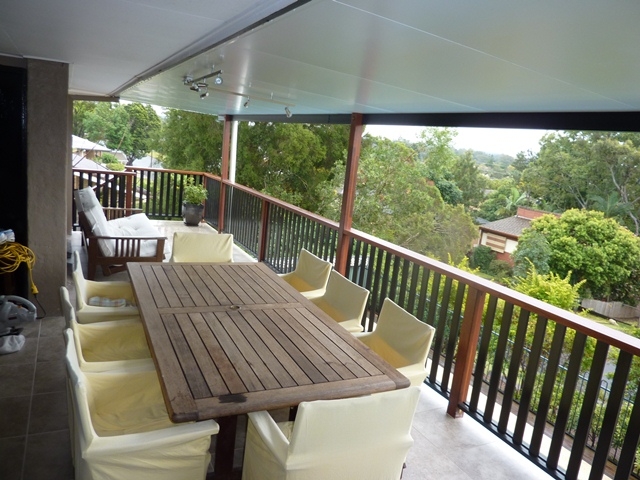 Outdoor entertainment deck Brisbane