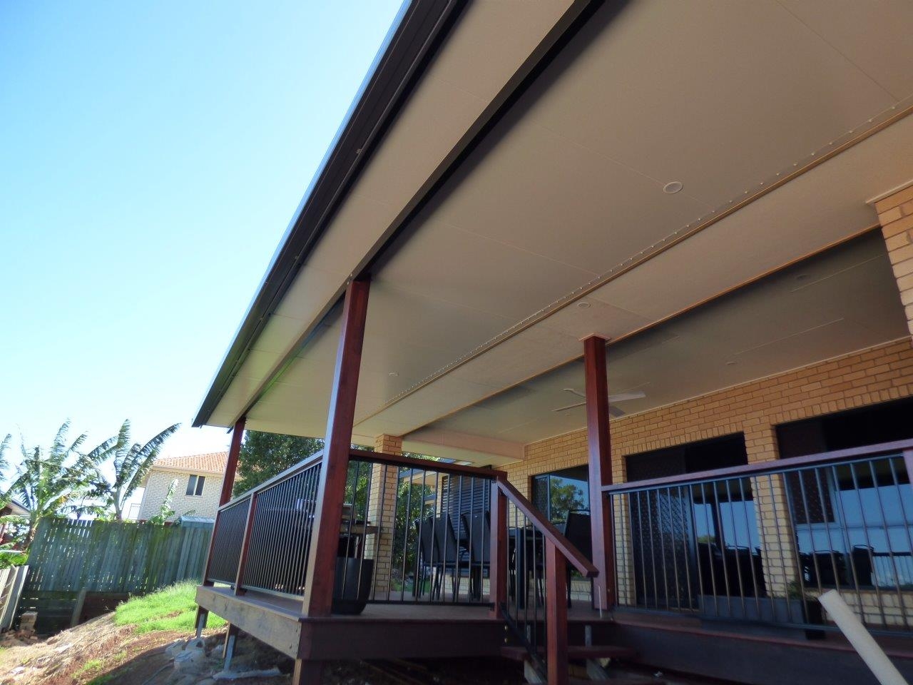 Flat patio roof with insulation.