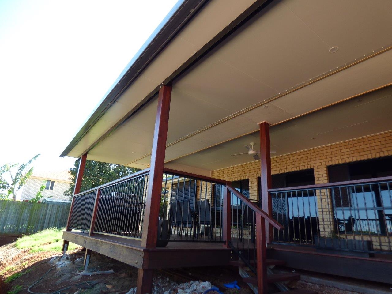 Flat patio roof with insulation.