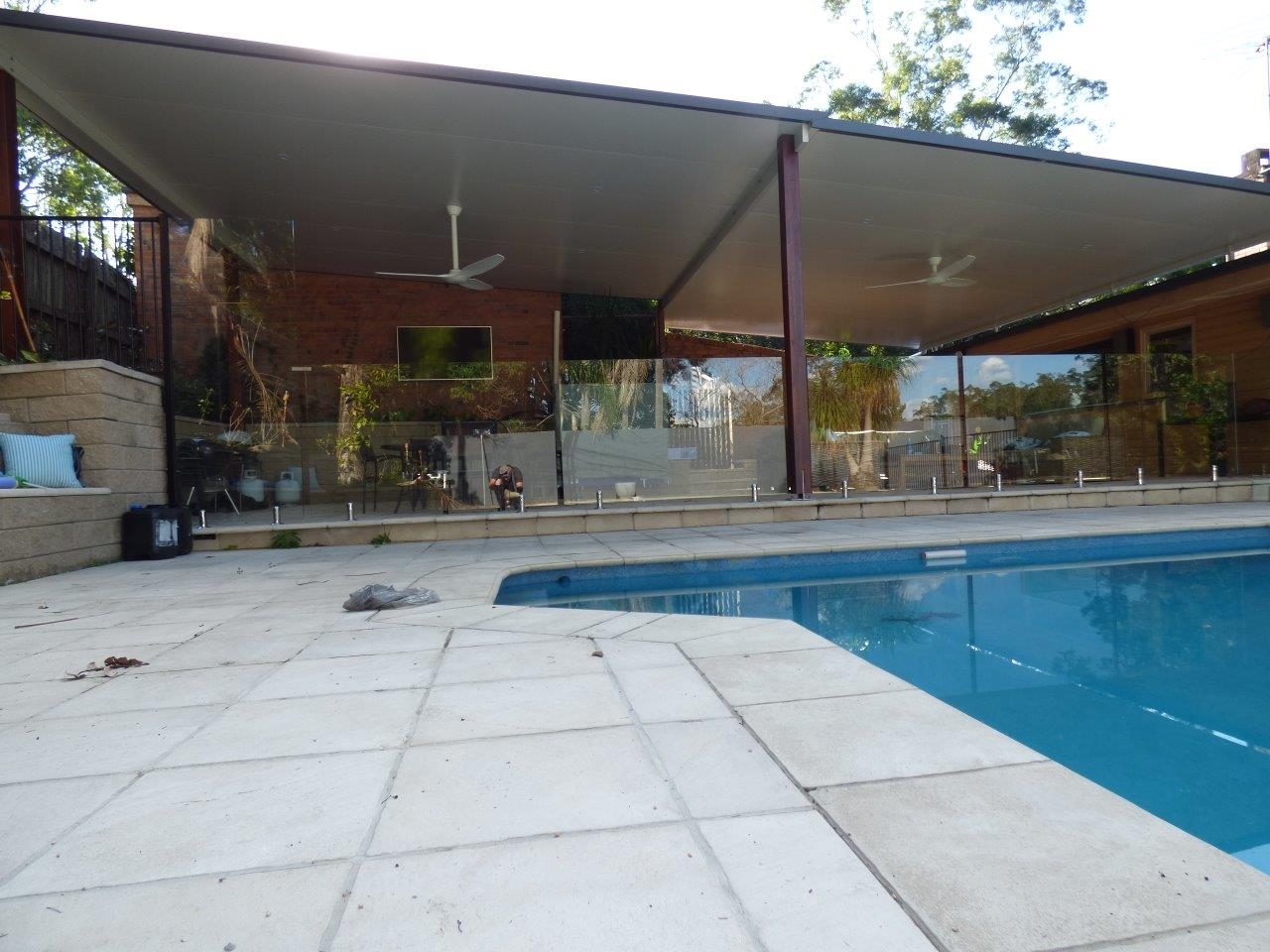 Stylish patio ideas for pool