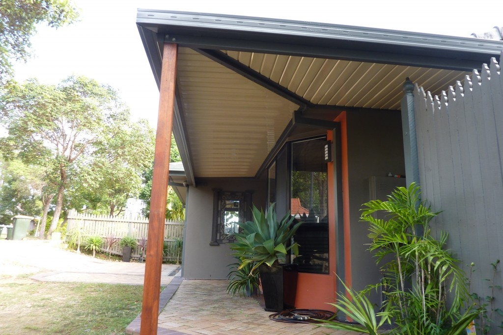 Flat roof patio simple design