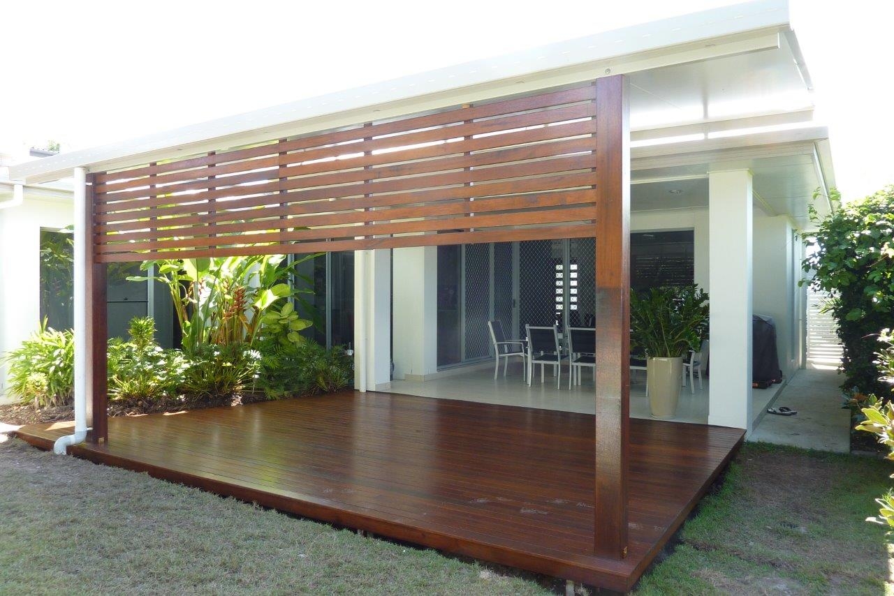 Timber Privacy screen patio